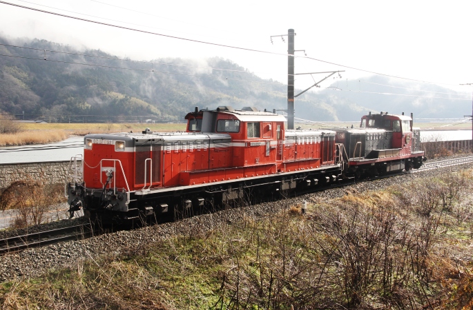 嵯峨野観光鉄道のDE10形が後藤工場へ入場